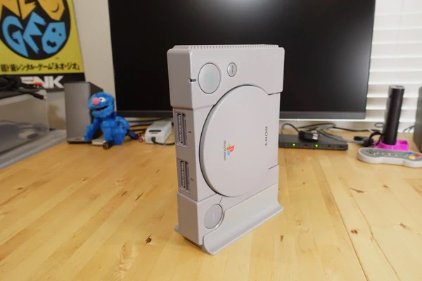 PlayStation 1 Vertical Stand by Retro Frog